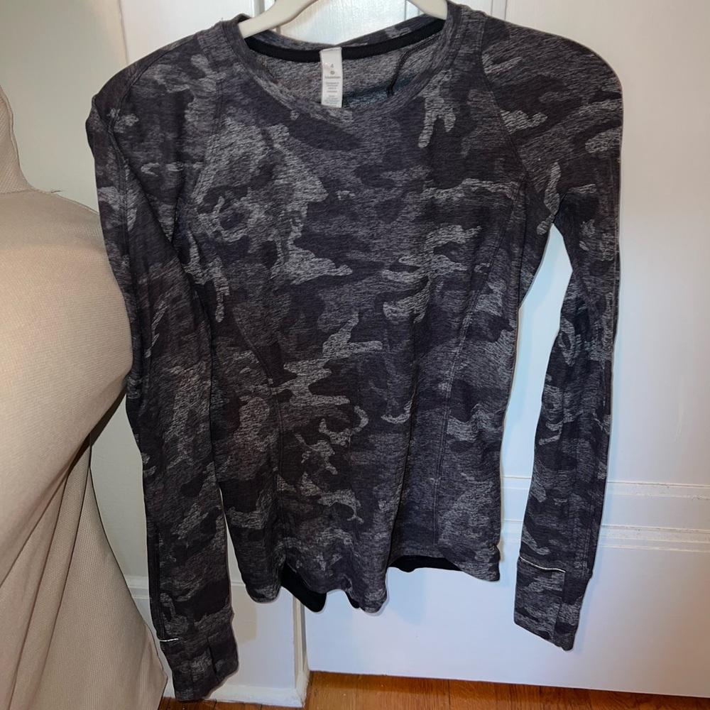Camo Lululemon workout shirt
